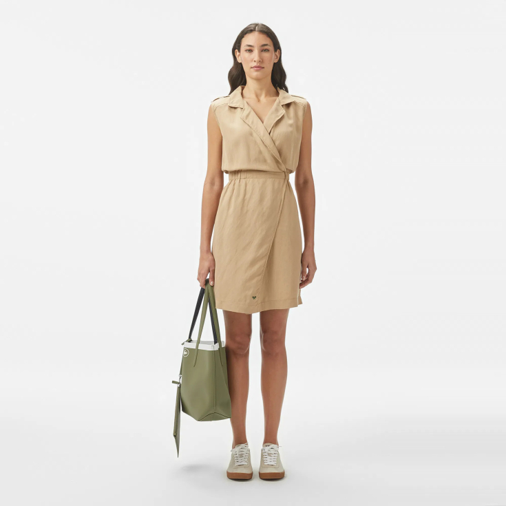 Женское платье Lacoste