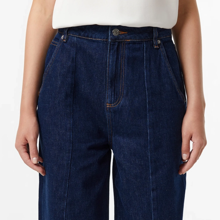 Женские джинсы Lacoste